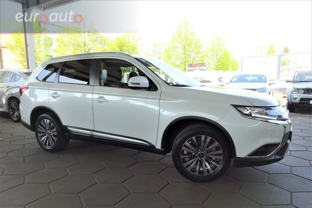 Mitsubishi Outlander 2.0 CVT 2WD, 110kW, A, 5d.