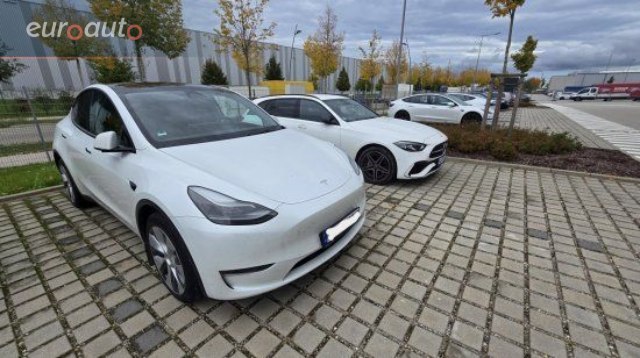 Tesla Y AWD, 378kW, A, 5d.